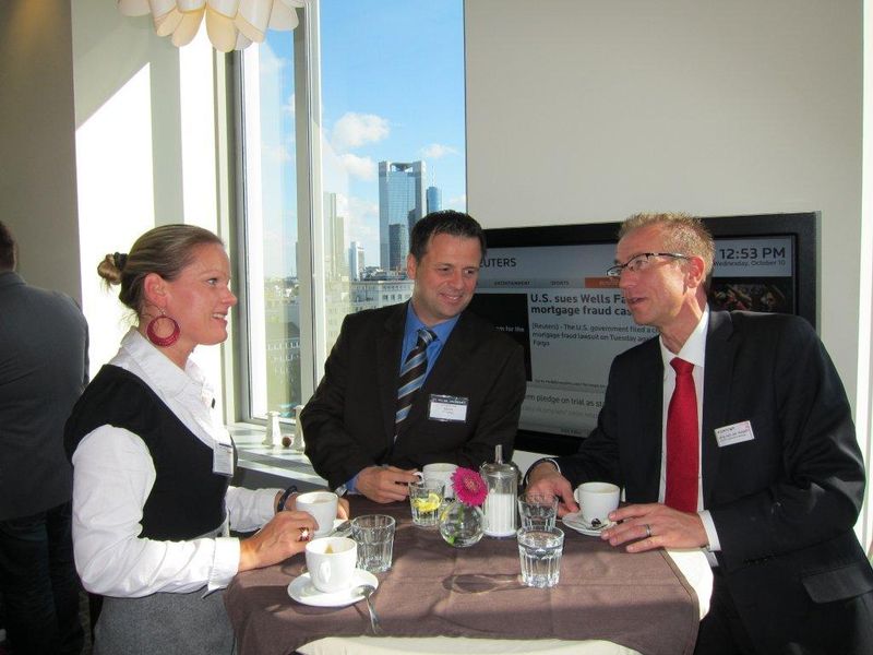 Hannah Lamotte, ITB mit Markus Fischer, AirITSystems und Jörg von der Heydt, Fortinet (v.l.) (Archiv: Vogel Business Media)