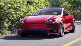 Seit 2012 bietet Tesla die Elektro-Ikone Model S an. Nun deutet sich ein Ende der Baureihe in Europa an. (Bild: Tesla)