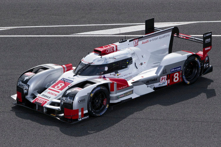Auch Audi tritt in der Langstrecken-Weltmeisterschaft und dem 24-Stunden-Rennen Le Mans mit einem eigenen Diesel-Hybrid-Werksaufgebot in der LMP1-Klasse an. Jahrelang dominierte das Werksteam in Le Mans, musste sich aber 2015 Porsche geschlagen geben. (Foto: Audi)