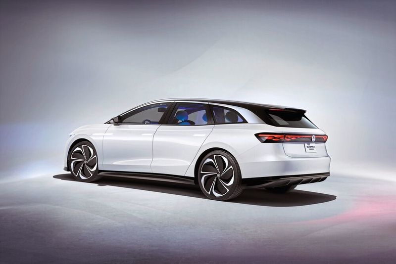 Die Höchstgeschwindigkeit wird bei 175 km/h elektronisch abgeregelt.  (Volkswagen )
