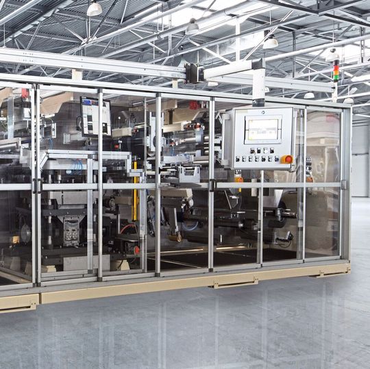 Komplette Anlagen von der Produktion bis zum Recycling Komplette Anlagen von der Produktion bis zum Recycling