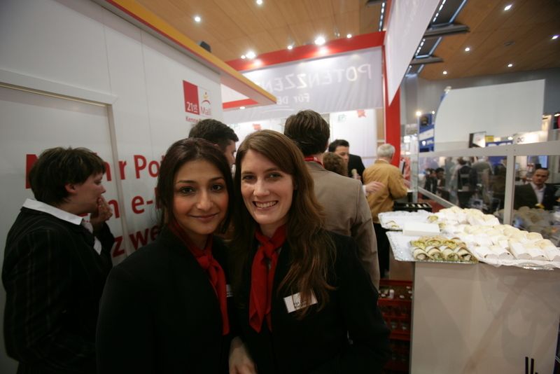 Immer gute Laune herrschte auf dem A Eins-Messestand. (Archiv: Vogel Business Media)