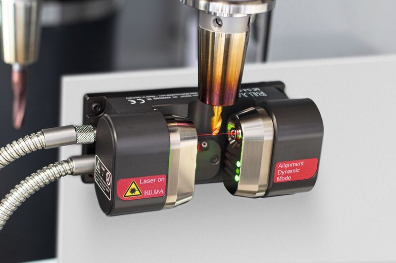 Auf der AMB präsentiert Blum mit dem LC54-Digilog ein Lasermesssystem das speziell für die Werkzeugvermessung und -überwachung in der Mikrobearbeitung entwickelt wurde. (Bild: Blum Novotest)