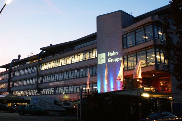 Die Hahn-Zentrale in Fellbach bei Stuttgart steuert künftig auch die bisherigen Rösch-Betriebe ... (Foto: Hahn)
