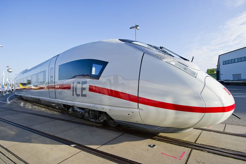 Projektbelastungen, insbesondere für den ICE, haben das Ergebnis des Siemens-Sektors Infrastructure & Cities gedrückt. (Bild: Siemens)