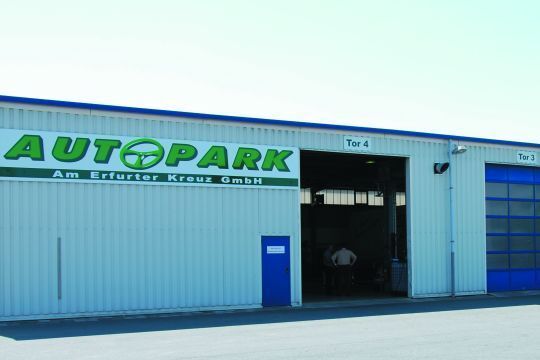 Den Autopark am Erfurter Kreuz gibt es seit September 2006. (Lauer)
