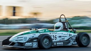 Mit einem neuen Rekord unterbot die Uni Stuttgart den Geschwindigkeits-Weltrekord auf 100 Stundenkilometer. (Foto: SKF)