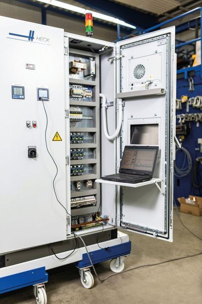 Der Multifunktionscontroller bietet unter anderem eine Data Logger-Funktion, über die alle prozessrelevanten Daten mitgeschnitten werden können. (Heck Kältetechnik)