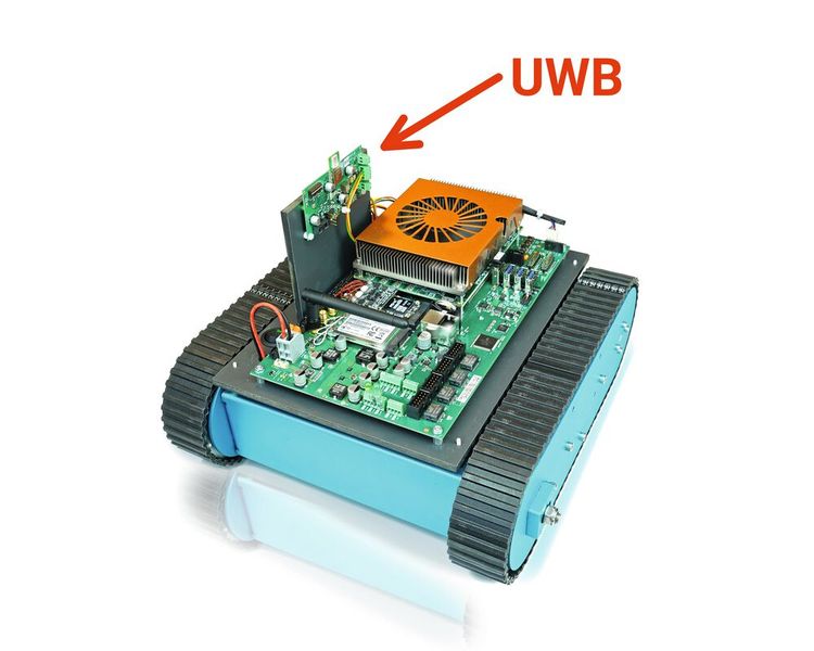 Autonomes Testfahrzeug bei Stettbacher Signal Processing AG. Unter der Haube fährt auch UWB mit. (Bild: Stettbacher)