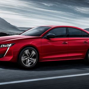 (Peugeot)