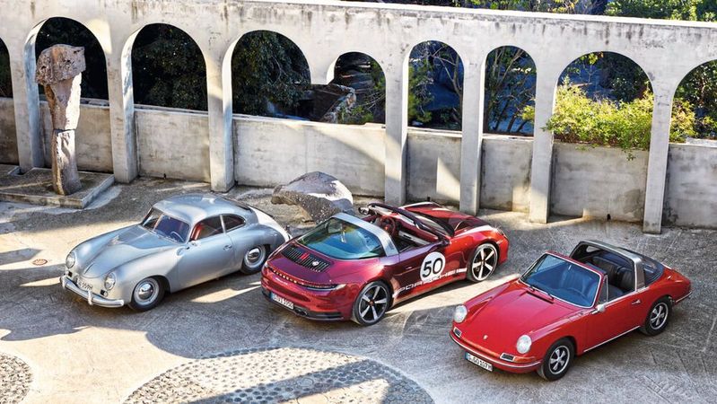 Porsches Plan: Zukünftig sollen von E-Fuels sowohl aktuelle als auch historische Modelle der Bestandsflotte profitieren können. Porsches Plan: Zukünftig sollen von E-Fuels sowohl aktuelle als auch historische Modelle der Bestandsflotte profitieren können.