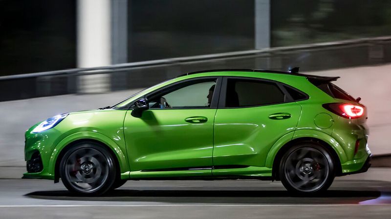 Eine 48-Volt-Unterstützung wie bei anderen Motorvarianten von Fiesta und Puma gibt es in dem Top-Modell nicht. (Ford)