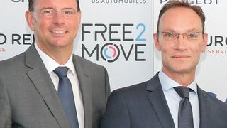 Haico van der Luyt (Vertriebsdirektor Peugeot, links) und Peter Wilkenhöner (Vertriebsdirektor Citroën und DS Automobiles) (PSA)
