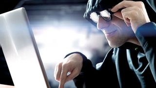 Hacker-Angriff: Vernetzte Autos sind in Gefahr. (©Minerva Studio - stock.adobe.com)