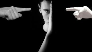 Eine aktuelle Studie zeigt: Bis 2025 könnten Maschinen mehr Aufgaben am Arbeitsplatz übernehmen als Menschen. (Bild: Pixabay)