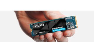 Die Experia Plus G4 von Kioxia erzielt als erst PCIe-Gen5-Consumer-SSD des Herstellers eine sequenzielle Lesegeschwindigkeit von bis zu 10.000 MB/s und bis zu 8.200 MB/s beim sequenziellen Schreiben. (Bild: Kioxia)