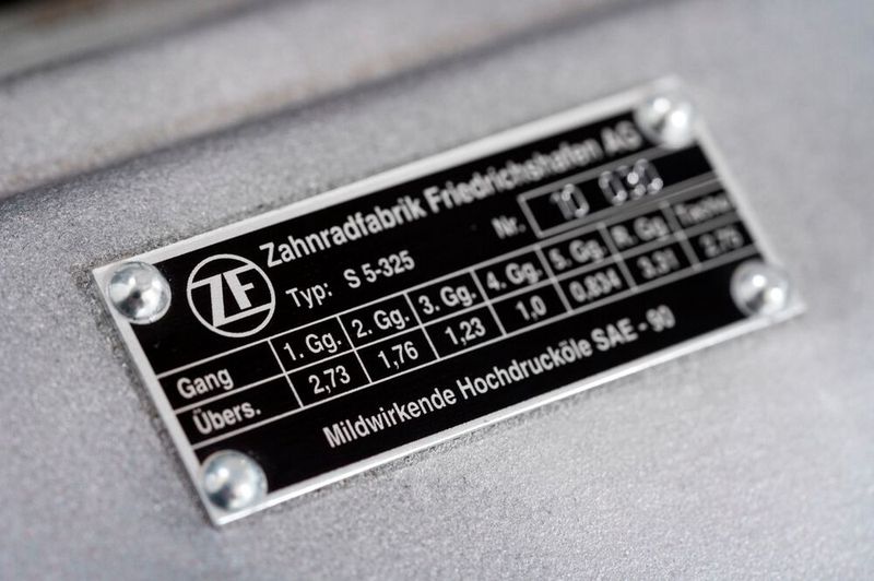 Explizit von Aston Martin erwähnt wurde ZF als Lieferant von den Originalen entsprechenden Getrieben. (Bild: Aston Martin)