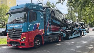 Derzeit werden nicht so viele Neuwagen wie im vergangenen Jahr ausgeliefert. Die Ursachen sind vielfältig. (Bild: Grimm – VCG)