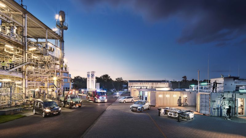 Mit den am KIT entwickelten reFuels können Verbrennungsmotoren für alle Anwendungen laufen.(Bild:  Markus Breig/Amadeus Bramsiepe, KIT)