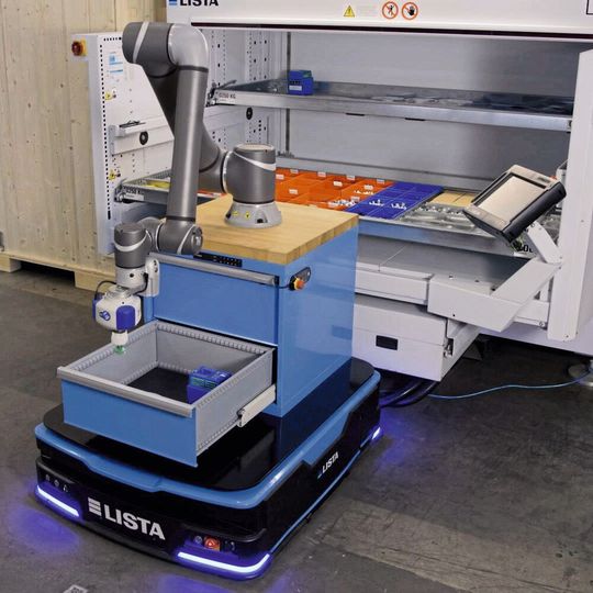 Le Cobot Techman installé sur l’AMR Lista prend en charge le transfert des marchandises depuis l’ascenseur Lista. Le Cobot Techman installé sur l’AMR Lista prend en charge le transfert des marchandises depuis l’ascenseur Lista.
