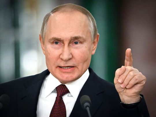 Kehrtwende? Vladimir Putin zeigt sich bereit – unter gewissen Zugeständnissen, versteht sich – den Ukrainekrieg zumindest auf Eis zu legen. Die Aktien der Rüstungskonzerne fallen entsprechend ...(Bild:  AP)