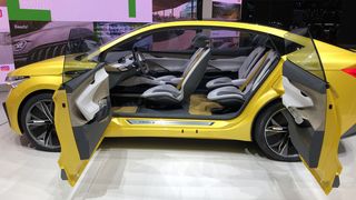 Das Türenkonzept dürfte es kaum in Serie schaffen. (Bild: Seyerlein/»kfz-betrieb«)