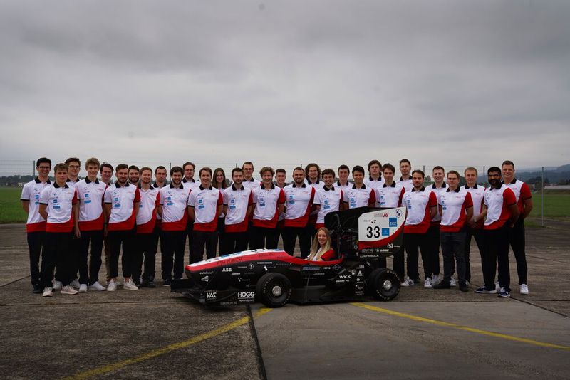 Formula Student Electric entwickelt ein elektrisches Rennauto, das bei den Formula Student Wettbewerben gegen Studierendenteams anderer europäischer Hochschulen antreten wird. Ihr Rennauto mit dem Namen Castor wird von Grund auf neu konzipiert. (Bild: D-MAVT / ETH Zürich)