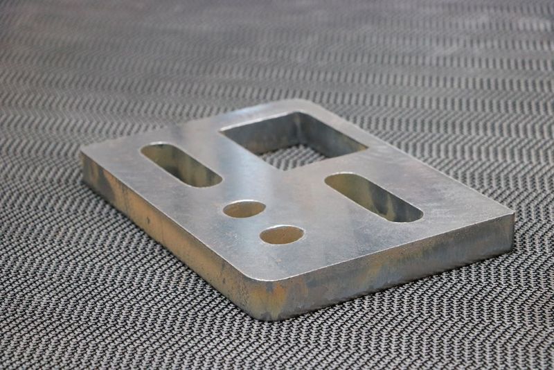 ... und ist sauber entzundert und entgratet. (Itasse)