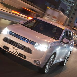 Im Mai 2014 kommt der Outlander PHEV nach Deutschland. In anderen Ländern wird er bereits verkauft.(Foto: Mitsubishi)