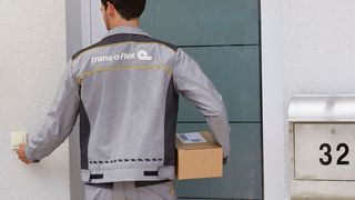 Der B2B-Schnelllieferdienst Trans-O-Flex kommt jetzt mit einem neuen Service „Zustellung an Privatadressen“. (Trans-O-Flex)