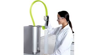 Abb. 1: Reinstwasser ist für zahlreiche analytische Techniken notwendig. (Bild: EGLA)