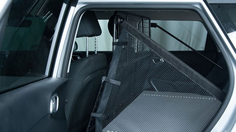 Spezielle Netze schützen die Innenseiten der Türen. (Bild: Kia)