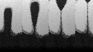 Unter gewissen Umständen verhalten sich körnige Materialien wie Flüssigkeiten und bilden ähnliche Formen wie diese.  (ETH Zürich / Alexander Penn)