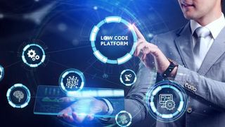 low-code-putilov-denis-adobestock-487703331-neu (Quelle: putilov_denis - Adobe Stock)