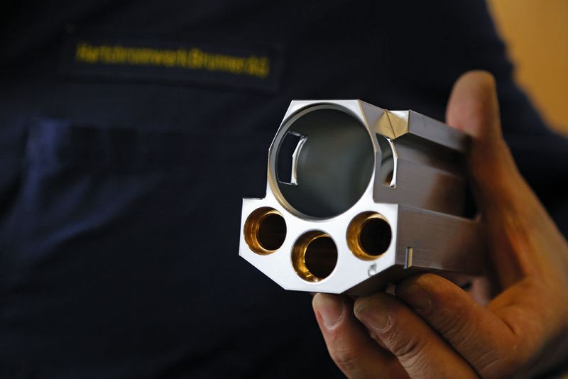 Bild 7: Dieser Brühzylinder verrichtet in tausenden von Coffeeshops seinen unermüdlichen Dienst, nicht zuletzt dank der Hartverchromung durch HCWB AG. (Bild: Matthias Böhm)