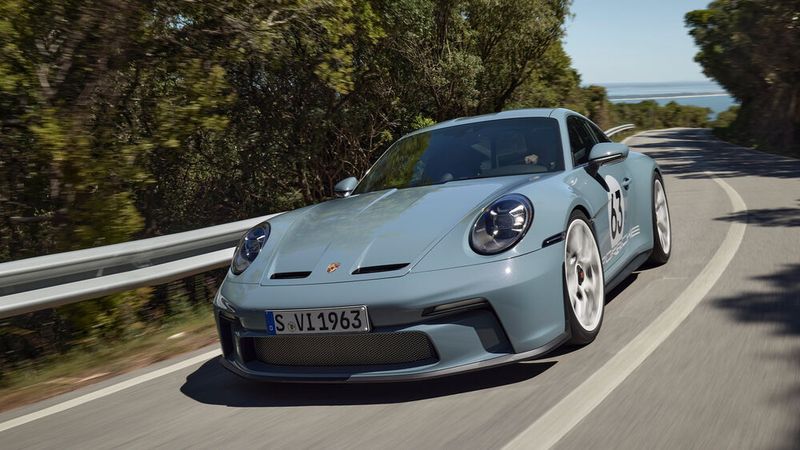 Platz eins der Sportwagen im Dezember 2023: der Porsche 911 mit 309 Neuzulassungen (Bild: Porsche)