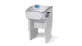 Der neue Kryostat Thermo Scientific CryoStar NX70 vor, mit dem hochwertigere Schnitte einfacher hergestellt werden können.  (Bild: Thermo Fisher Scientific)