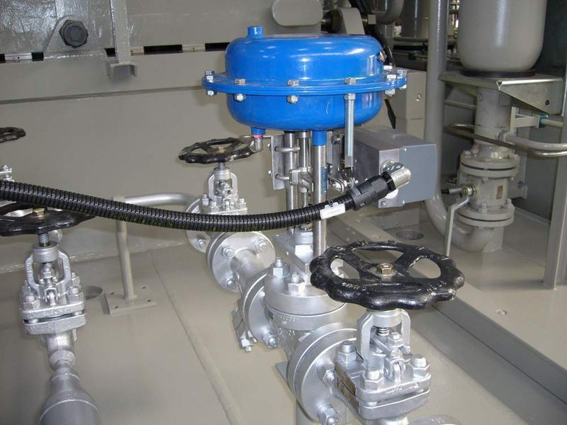 Das ganze Angebot: Das Sortiment an ATEX-Produkten umfasst bei PMA neben hochflexiblen Wellrohren zahlreiche Anschlussarmaturen in gerader und Bogen- bzw. Winkelausführung, Verteiler sowie Halterungen für die Wellrohre. (Archiv: Vogel Business Media)