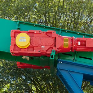 Bei einer Leistung von 37 kW und einer Untersetzung von 118:1 besteht der gesamte Antrieb aus Standardkomponenten.