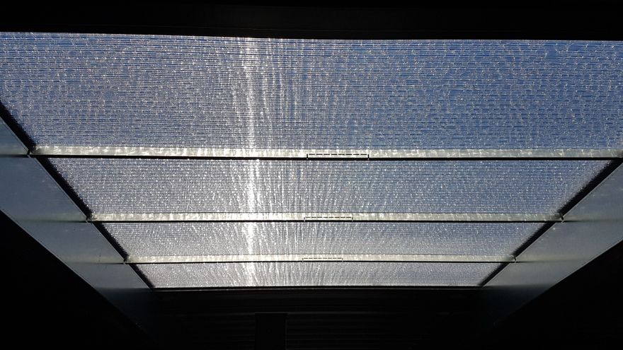 Reifenlagerhalle_Lichtfeld ()