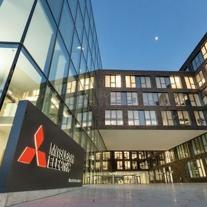 Aus Ratingen bei Düsseldorf versorgt Mitsubishi Electric seit nunmehr vier Jahrzehnten viele Anwender mit Produkten und Lösungen aus den Bereichen Transportwesen, Klima- und Heiztechnik, Automotive, Kommunikation, Halbleiter und Automation.