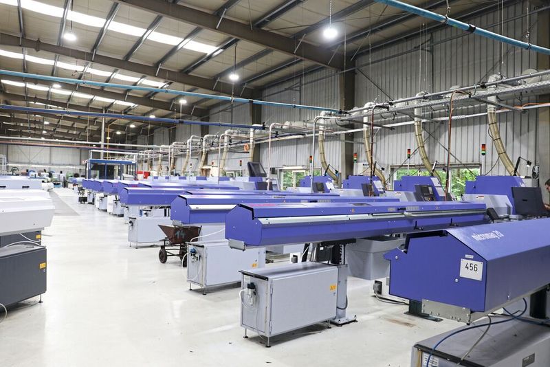 Bei Feindreh werden alle neuen Langdrehautomaten von Lubi-Cool-Anlagen mit Hochdruck versorgt. (Bild: Knoll)