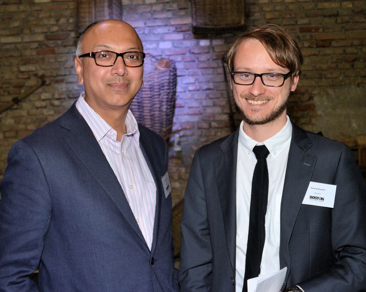 Manoj Nayee (l.), Chef der Boston-Gruppe, und Georg Klauser, Head of Sales & Business Development bei Boston Deutschland, sehen großes Wachstumspotenzial für den Supermicro-Distributor. (Bild: IT-BUSINESS)