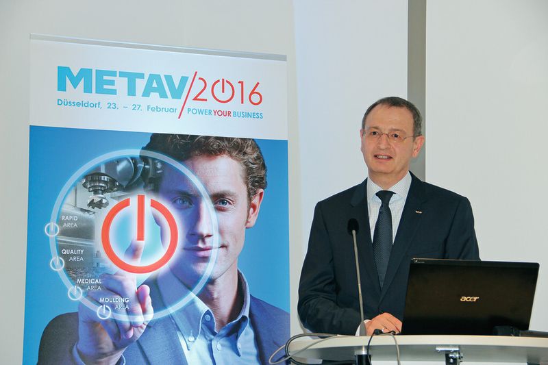 VDW-Geschäftsführer Dr. Wilfried Schäfer erläuterte die Hintergründe der Neuausrichtung der Messe. (Bild: Kroh)