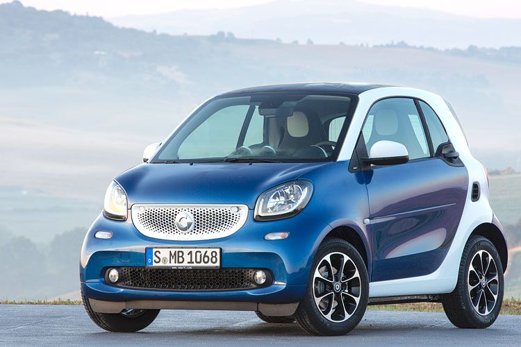 2014: Mit 10.895 Euro bleibt der neue Fortwo (52-kW-Motor und Schaltgetriebe) im Vergleich zu seinem Vorgänger im Preis gleich. (Foto: Daimler)