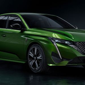 (Peugeot)