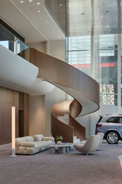 Kunden sind von einem eigens für den Standort kreierten Raumduft umgeben. (Bild: Mercedes-Benz AG)