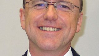 Ralf Moseberg, Leiter International Sales/Anwendungstechnik im Geschäftsbereich Lineartechnik der Schaeffler KG, Homburg: „Die neue Profilschienenführung Kuve-B-HS ermöglicht Geschwindigkeiten bis 10 m/s und entsprechend hohe Beschleunigungen.“Bild: Schäfer (Archiv: Vogel Business Media)