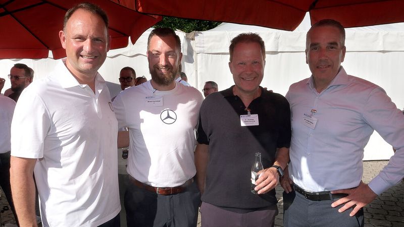 Andreas Peter, Autohaus Peter, Michael Farrenkopf, VNB, Dr Christian Splett-Henning, Nord-Ostsee Automobile und Dr. Achim Sauer Mercedes-Benz AG (Bild: Zietz – VCG)