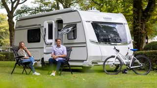 Ein Ergebnis der B2C-Studie ist, dass verstärkt Menschen, die bislang noch keine Berührungspunkte mit dem Thema Caravaning hatten, in Betracht ziehen, ein Freizeitmobil zu mieten oder zu kaufen. (Bild: Messe Düsseldorf / ctillmann)